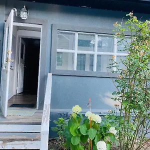 Lovely Iii 3 Bedrooms Space Share East York A Appartement