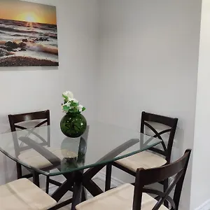 Spacious Mbr Near Kennedy Subway & Go Séjour chez l'habitant